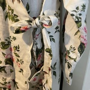 HEIDI CAREY LINEN PINK HUMMINGBIRD FLORAL ROBE. 2 deep pockets.